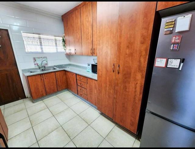 4 BEDROOM HOUSE FOR SALE IN GREEN HILLS